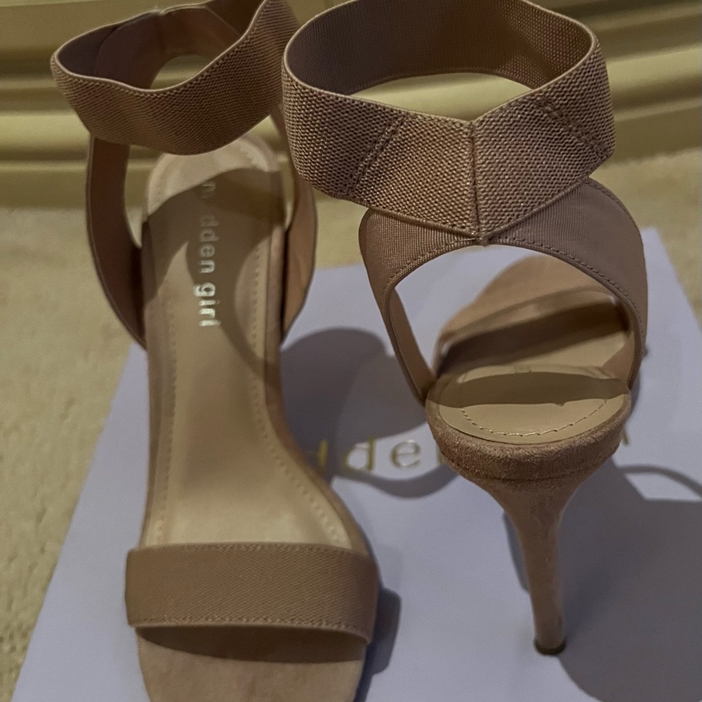 Tan 4” Sandals with Suede Heels & Elastic Straps - Picture 4 of 6